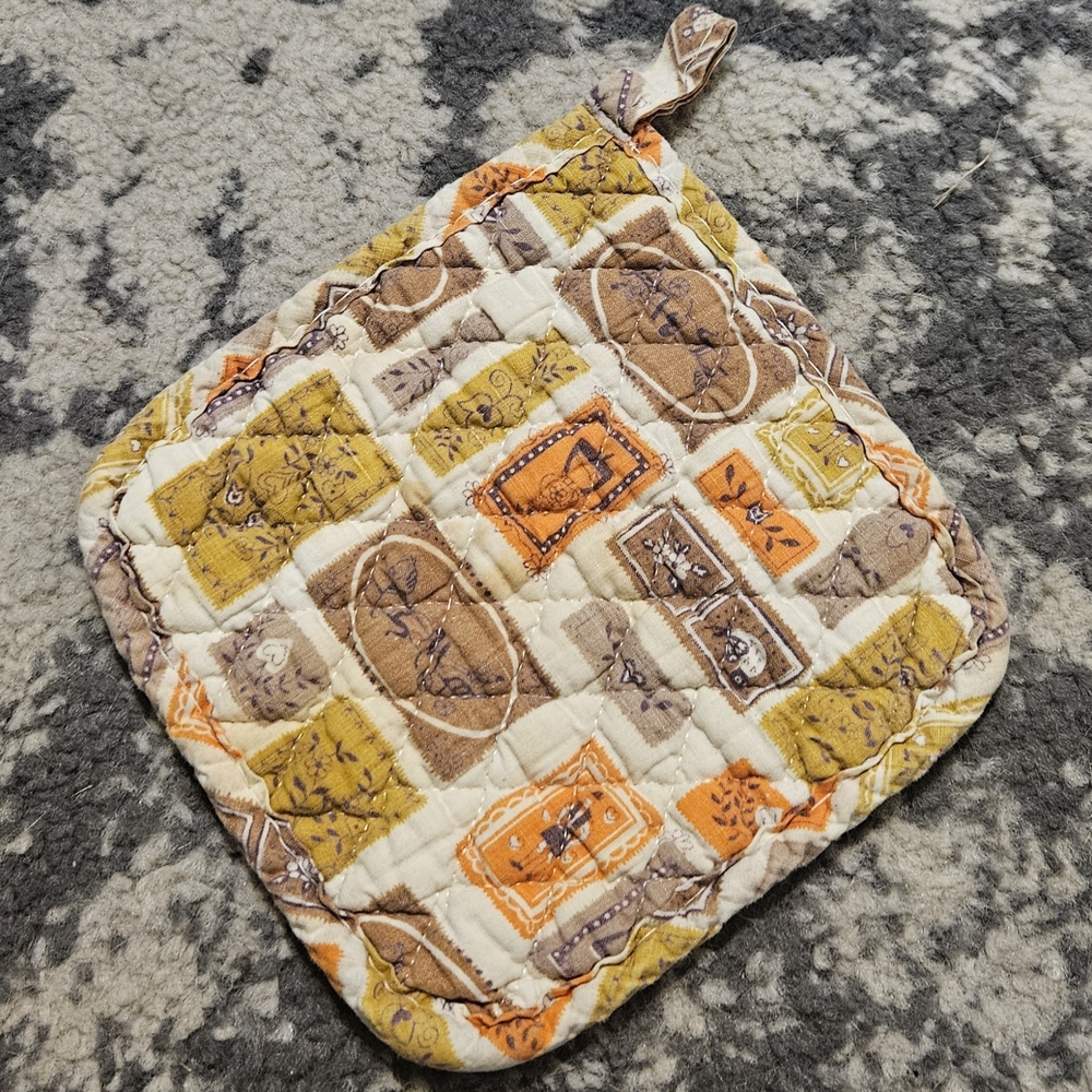 Vintage 70s Prairie People Graphic Quilted Pot Holder Brown Orange